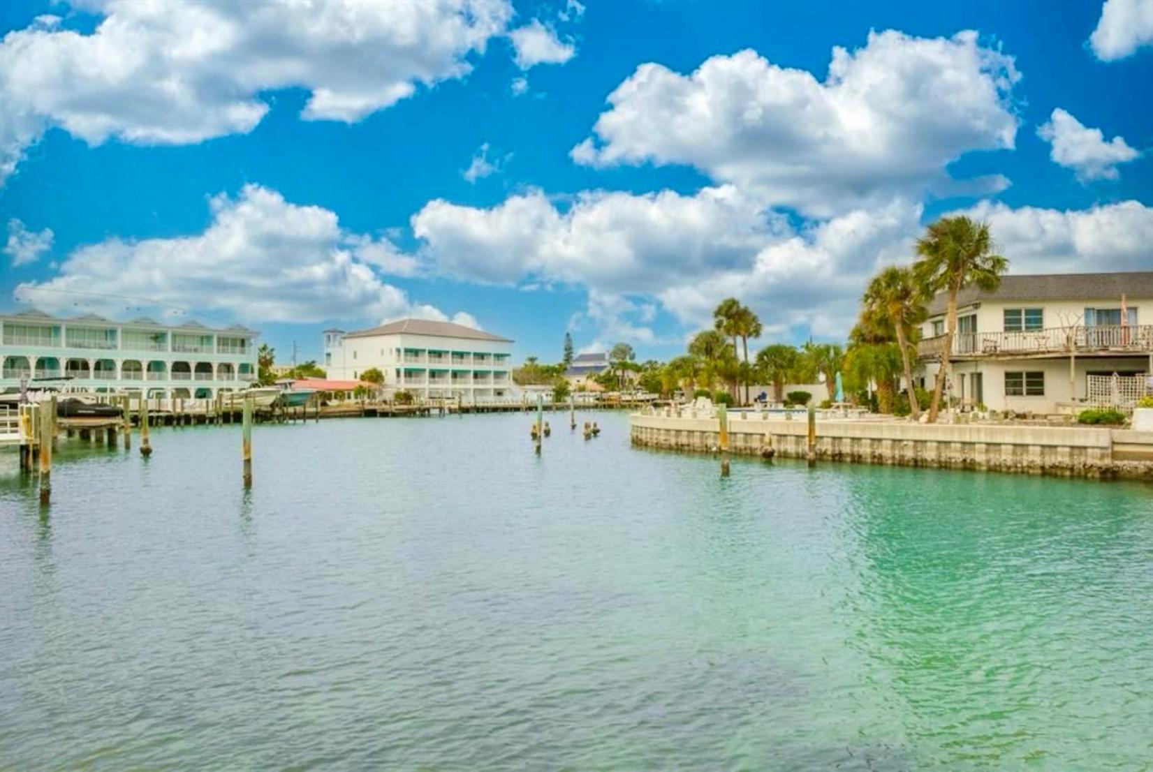 Where The Sun Meets The Water St. Pete Beach Exterior photo